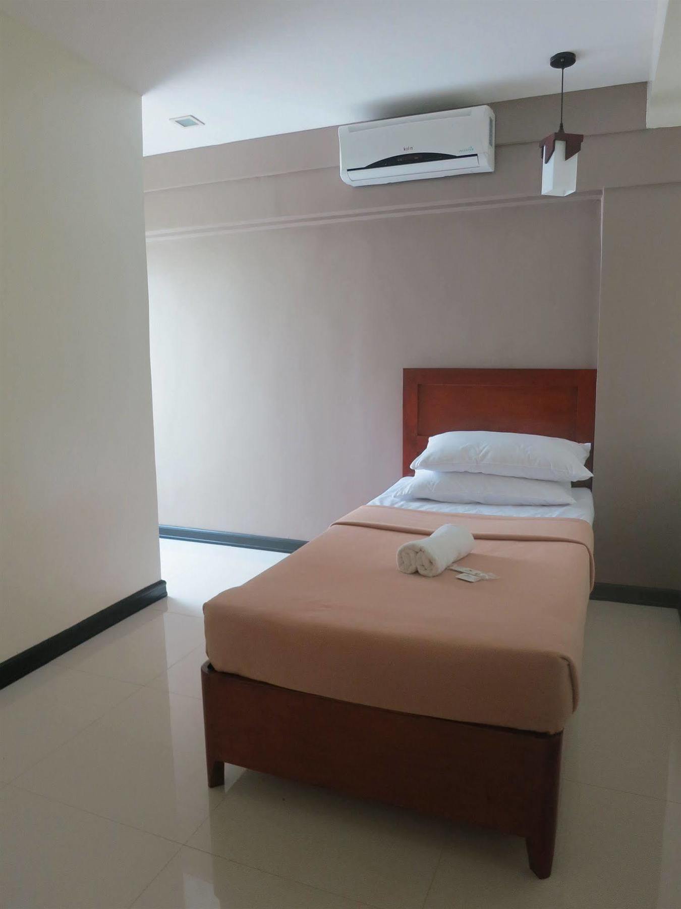 Reddoorz Near Sm Puerto Princesa Ngoại thất bức ảnh